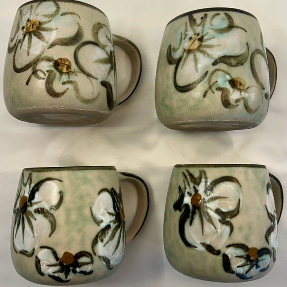 Set of 4 Vintage Chatham Potters Pottery USA Coffee Mugs, Dogwood Flowers - Picture 1 of 7